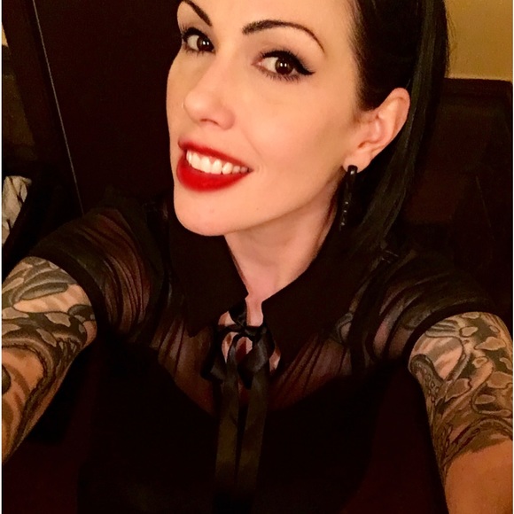 Meet your Posher, Amy - Picture 13 of 16